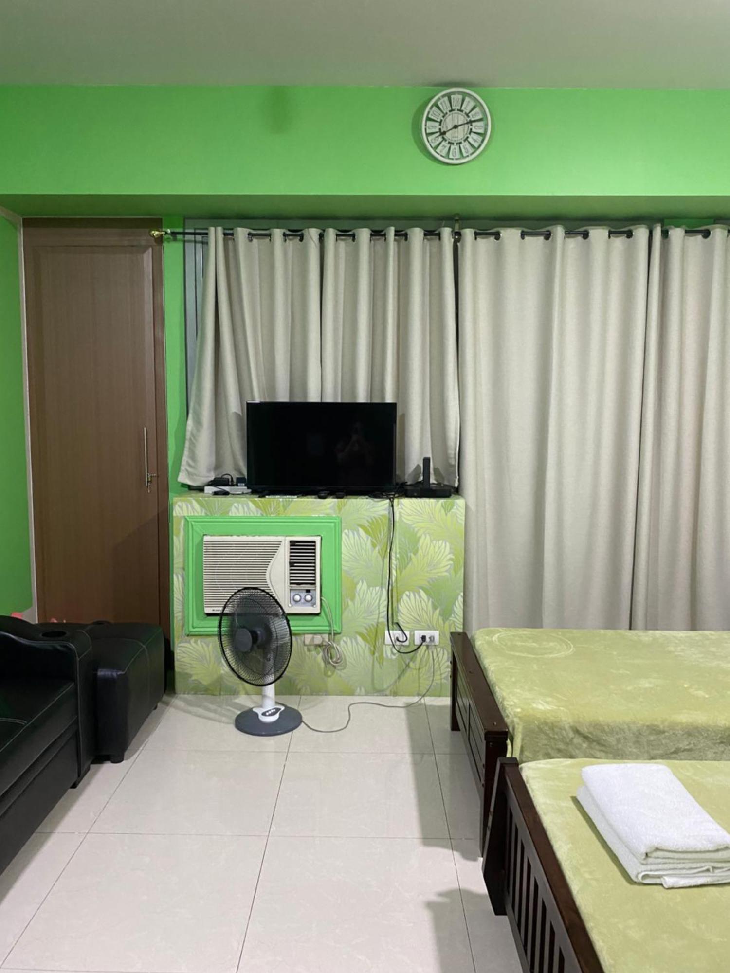 S&s Condotel Type One Palm Tree Apartment Manila